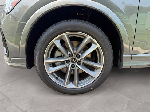 New 2025 Audi Q3 2.0T Premium image 11
