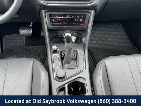 Used 2022 Volkswagen Tiguan SE AWD/4WD image 13