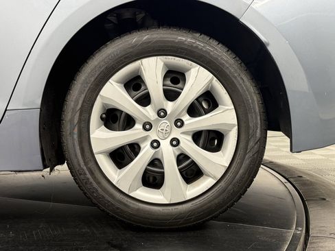 Used 2020 Toyota Corolla LE image 12