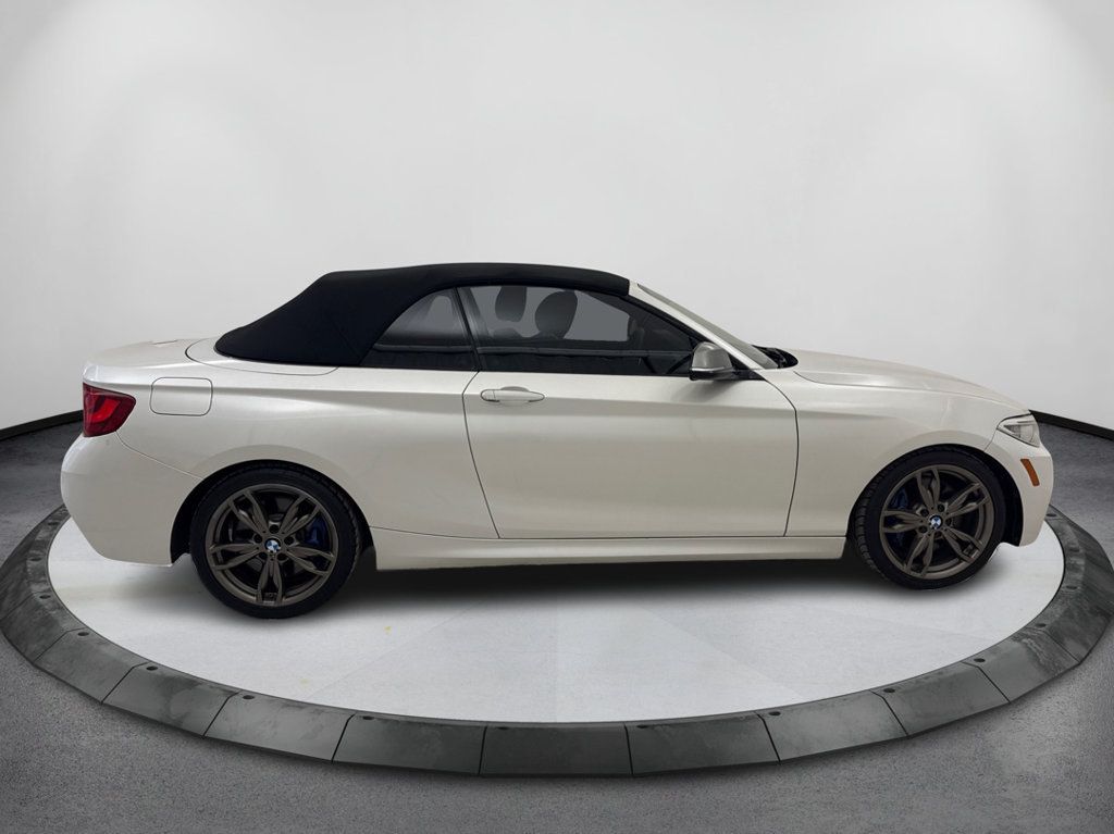 Used 2015 BMW M235i Convertible RWD image 4