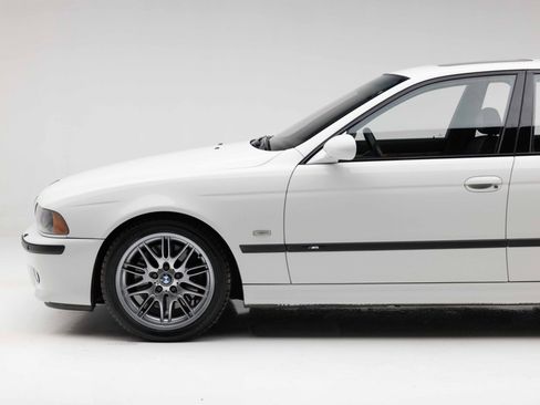 Used 2001 BMW M5 RWD image 19