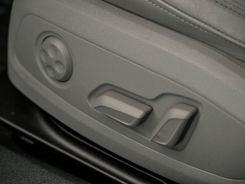 Used 2022 Audi A5 2.0T Premium Plus w/ Premium Plus image 18