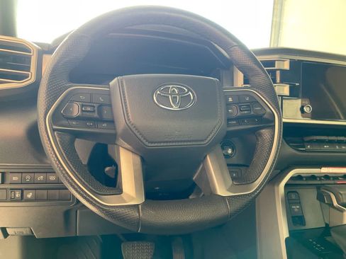 Used 2025 Toyota Tundra SR5 w/ SR5 Premium Package AWD/4WD image 14
