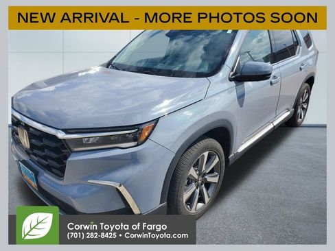 Used 2025 Honda Pilot Elite image 1