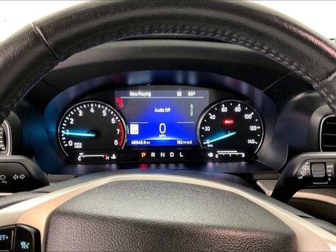 Used 2022 Ford Explorer XLT w/ Equipment Group 202A AWD/4WD image 12
