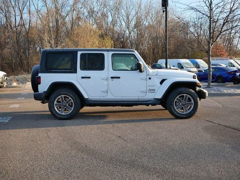 Certified 2019 Jeep Wrangler Unlimited Sahara image 8