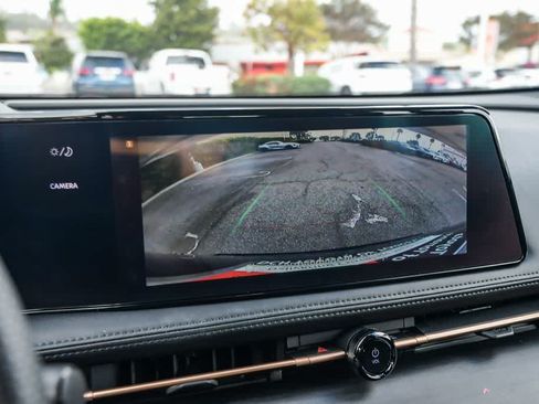 Used 2024 Nissan Ariya FWD image 21