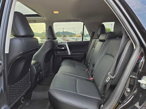 Used 2024 Toyota 4Runner Limited AWD/4WD image 17