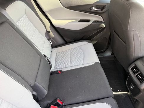 Used 2019 Chevrolet Equinox LT w/ Sun & Navigation Package AWD/4WD image 16