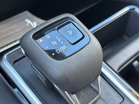 New 2025 Nissan Pathfinder SV image 35