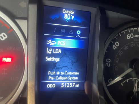 Used 2021 Toyota Tacoma TRD Sport w/ Technology Package AWD/4WD image 14
