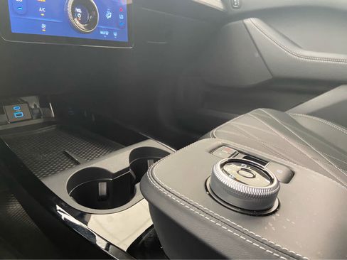 Used 2023 Ford Mustang Mach-E Select image 39