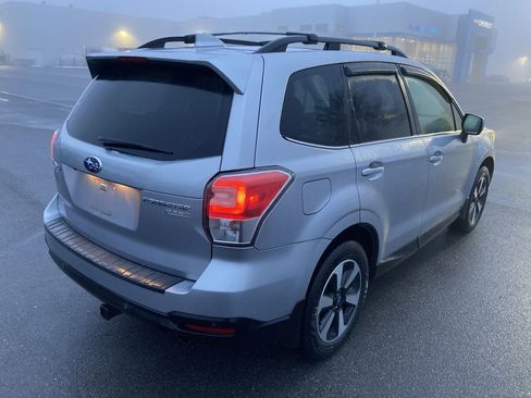 Used 2017 Subaru Forester 2.5i Limited image 7