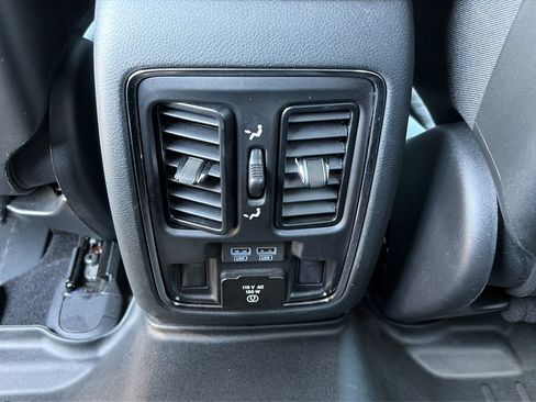 Used 2019 Jeep Grand Cherokee Limited AWD/4WD image 11