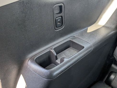 Used 2019 Chevrolet Traverse LS AWD/4WD image 19