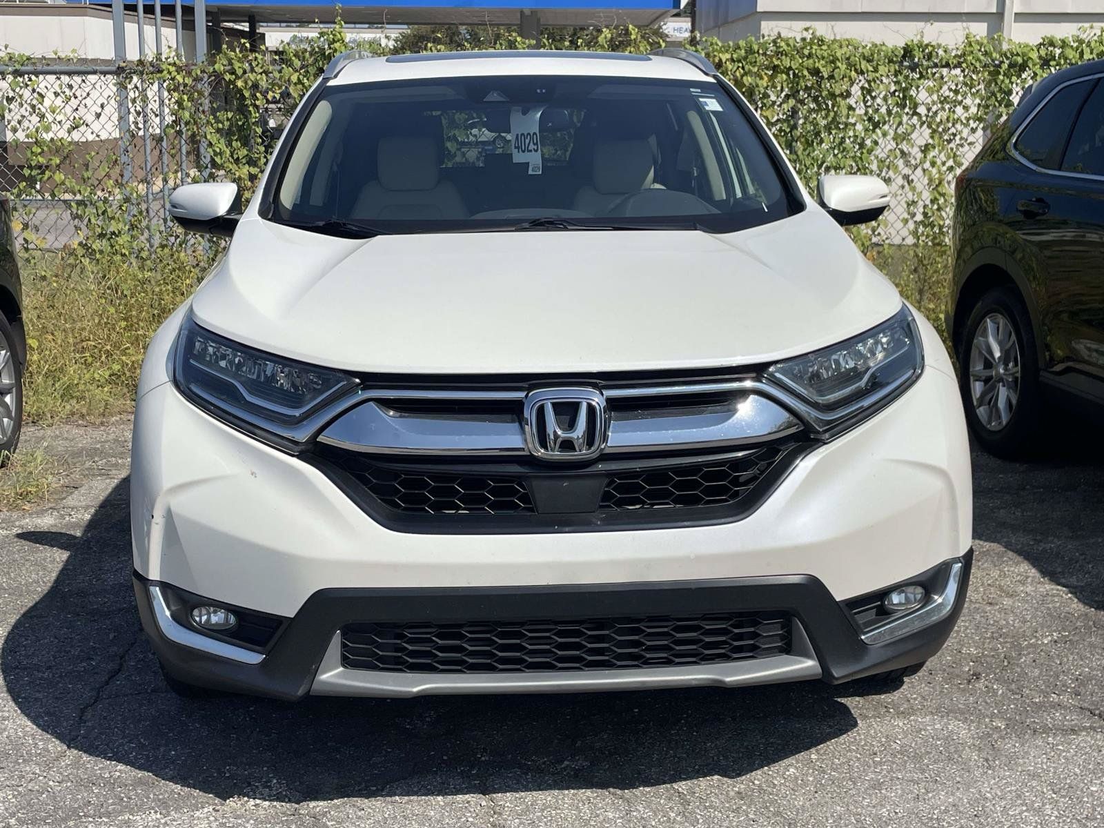 Used 2018 Honda CR-V Touring image 2