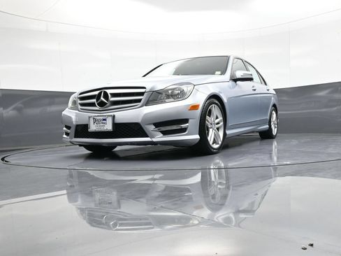 Used 2013 Mercedes-Benz C 300 4MATIC Sedan image 27