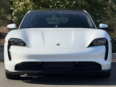 Certified 2021 Porsche Taycan 4S w/ Premium Package AWD/4WD image 10