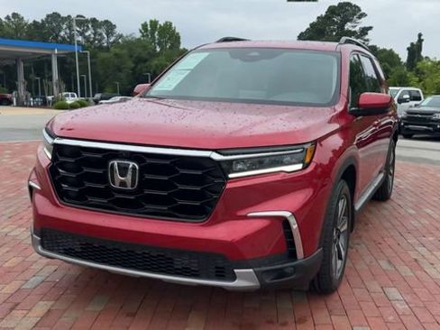 Certified 2025 Honda Pilot Elite image 6
