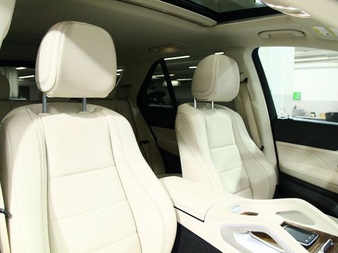 Certified 2025 Mercedes-Benz GLE 350 4MATIC image 25