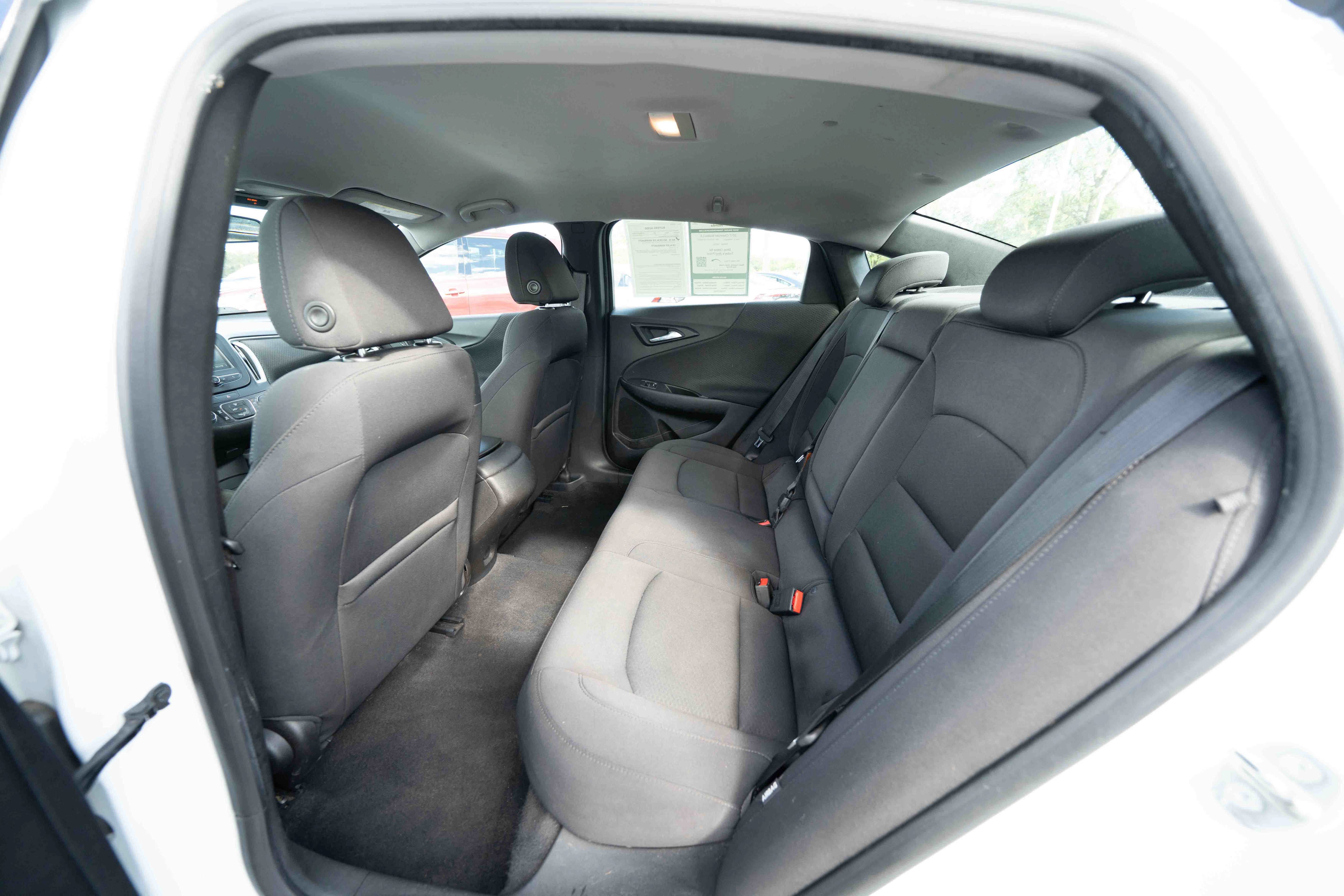 Used 2017 Chevrolet Malibu LS FWD image 23