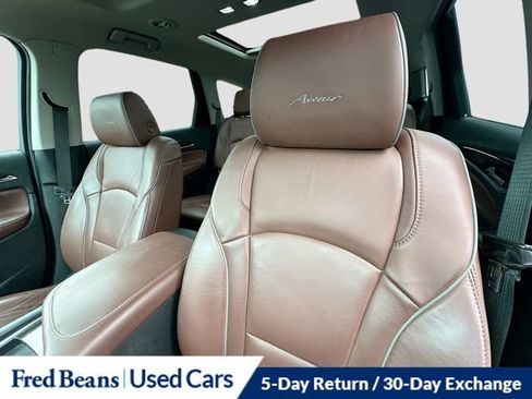 Used 2018 Buick Enclave Avenir w/ Avenir Technology Package image 22