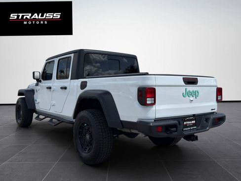 Used 2023 Jeep Gladiator Sport w/ Trailer Tow Package AWD/4WD image 10