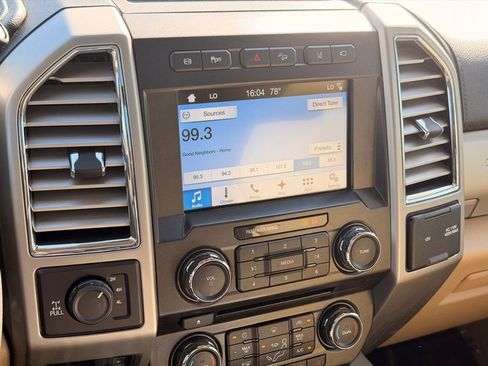 Used 2017 Ford F350 Lariat w/ Lariat Ultimate Package image 30