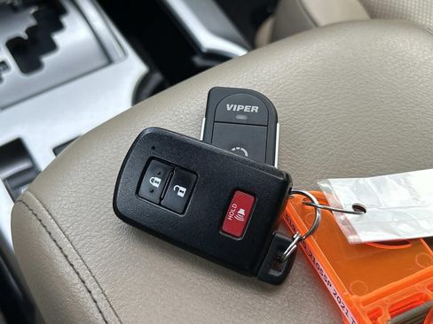 Used 2021 Toyota 4Runner Limited AWD/4WD image 37
