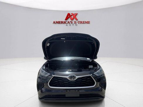 Used 2020 Toyota Highlander L image 10