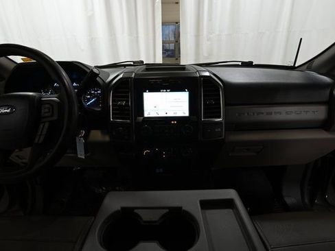 Used 2017 Ford F350 XLT w/ XLT Premium Package AWD/4WD image 2