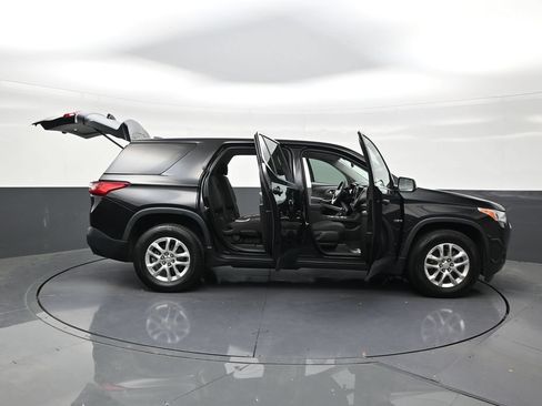 Used 2020 Chevrolet Traverse LS FWD image 30