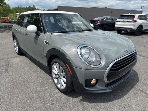 Used 2019 MINI Cooper Clubman ALL4 w/ Signature Upholstery Package AWD/4WD image 3