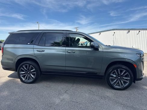 Used 2023 Cadillac Escalade Sport Platinum AWD/4WD image 6