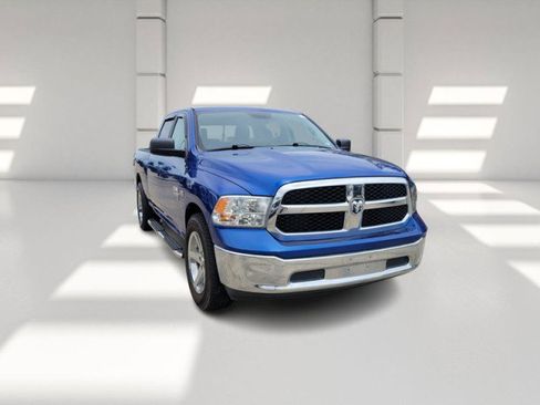 Used 2019 RAM 1500 Classic SLT image 3