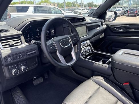 Used 2024 GMC Yukon Denali AWD/4WD image 10