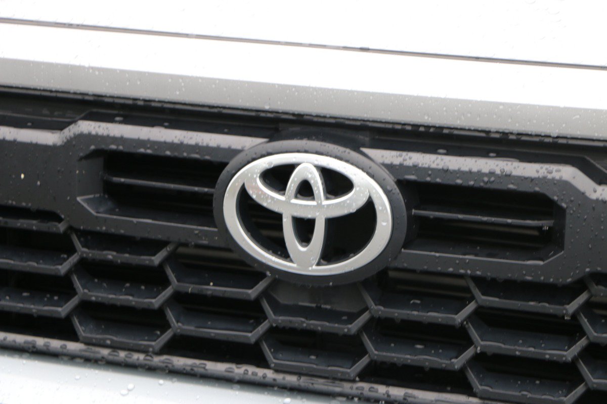Used 2024 Toyota Tacoma TRD Off-Road AWD/4WD image 12