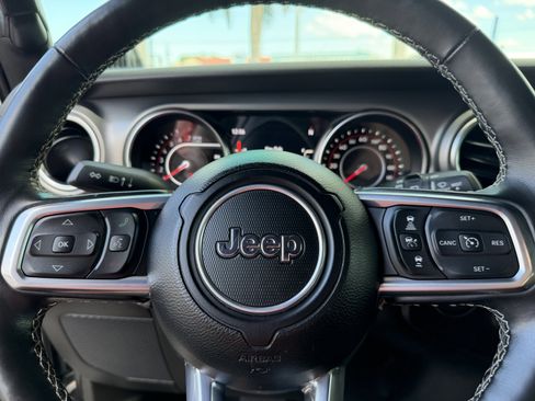 Used 2022 Jeep Wrangler Unlimited Rubicon w/ Xtreme Recon 35" Tire Package image 29