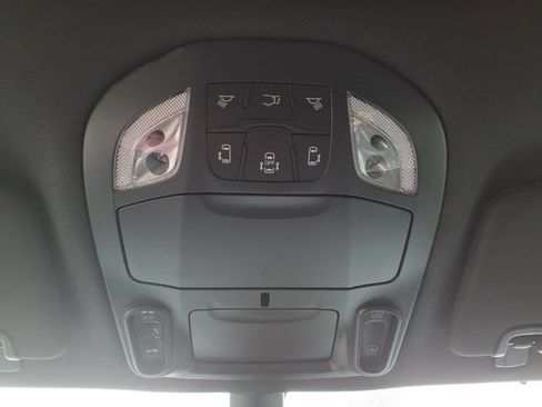 New 2027 Chrysler Pacifica Limited FWD image 25