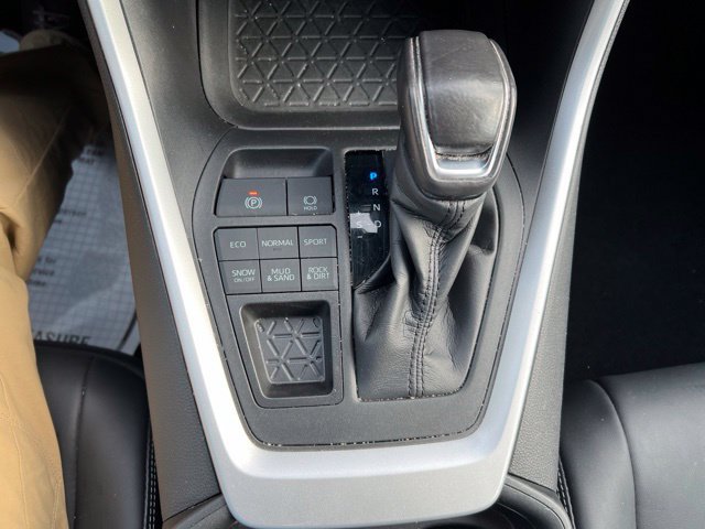 Used 2021 Toyota RAV4 XLE Premium AWD/4WD image 19