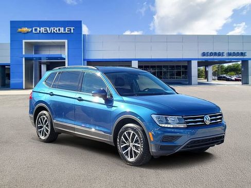 Used 2020 Volkswagen Tiguan SEL image 1
