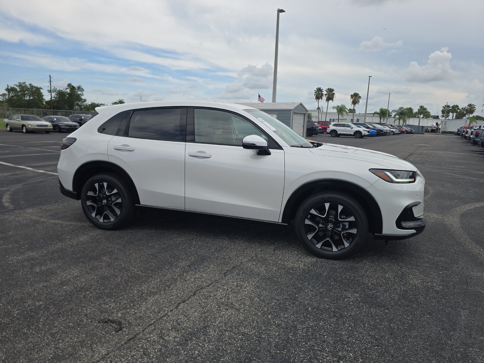 New 2027 Honda HR-V EX-L image 2