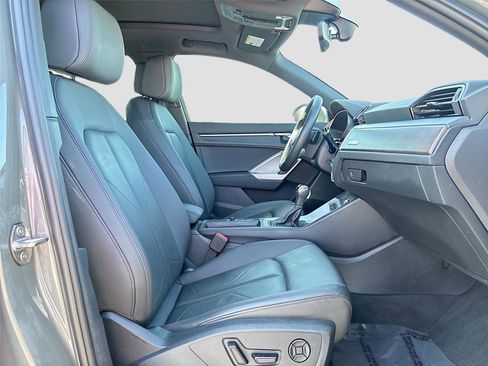 Used 2024 Audi Q3 2.0T Premium Plus w/ Premium Plus Package image 30