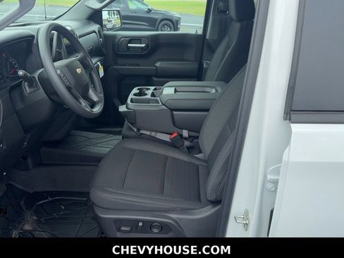 New 2026 Chevrolet Silverado 1500 Custom w/ LPO, Dark Essentials Package AWD/4WD image 9