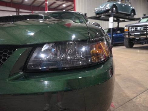 Used 2001 Ford Mustang GT RWD image 30