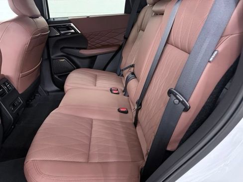 Used 2025 Mitsubishi Outlander SEL AWD/4WD image 24