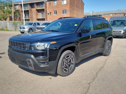 New 2026 Jeep Cherokee Laredo AWD/4WD image 2