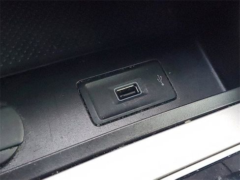 Certified 2022 Volkswagen Passat 2.0T R-Line image 25