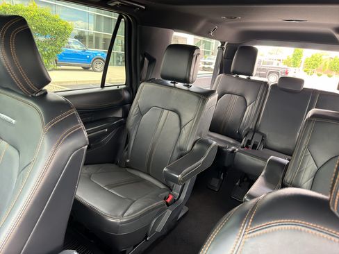 Used 2024 Ford Expedition Max Platinum AWD/4WD image 17