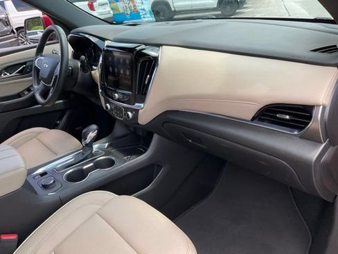 Used 2023 Chevrolet Traverse Premier w/ LPO, Cargo Package FWD image 26